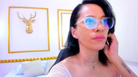 S I L V I N A online show from January 9, 1:14 pm