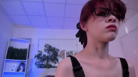 Snapshot of sima_wendy chatting on September 22, 6:37 am Wendy help me get get 69 likes online show from September 22, 6:37 am