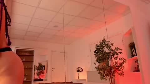 Snapshot of sima_wendy chatting on October 18, 6:37 am Wendy help me get get 69 likes online show from October 18, 6:37 am