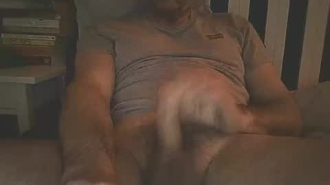 Snapshot of simeone1324 chatting on January 20, 11:35 am simeone1324 online show from January 20, 11:35 am