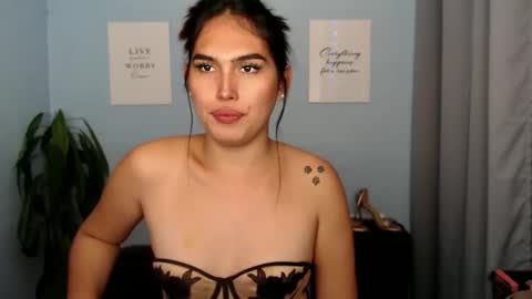 Snapshot of simisonova69 chatting on February 18, 4:03 pm Simi online show from February 18, 4:03 pm