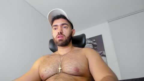 simon_leon01 online show from January 6, 12:47 am