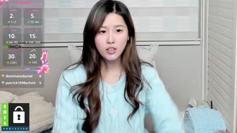 Snapshot of simonastephanie chatting on January 16, 10:25 pm simonastephanie online show from January 16, 10:25 pm