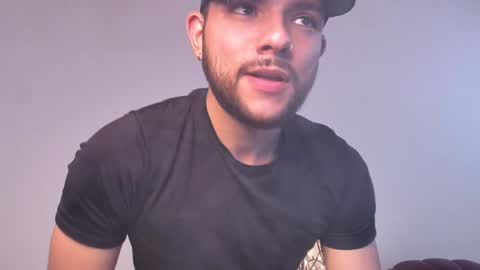 Snapshot of simoncstno chatting on February 1, 6:29 pm Simn online show from February 1, 6:29 pm