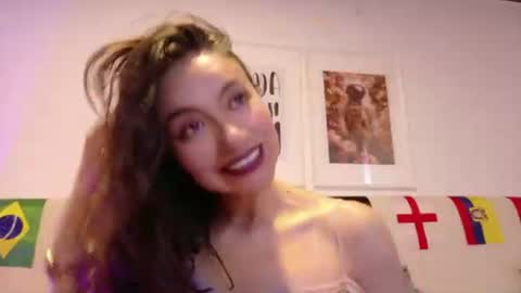 Snapshot of simone_feral chatting on June 26, 12:09 pm simone_feral online show from June 26, 12:09 pm