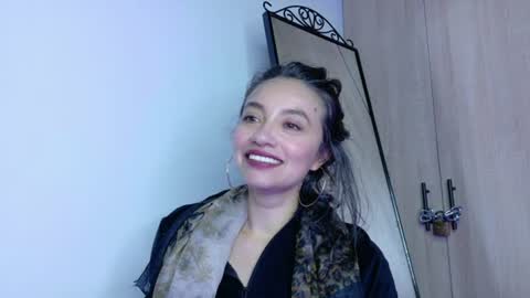 Snapshot of simone_feral chatting on July 1, 12:18 pm simone_feral online show from July 1, 12:18 pm