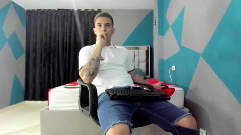 SIMON KELER online show from December 29, 12:30 am