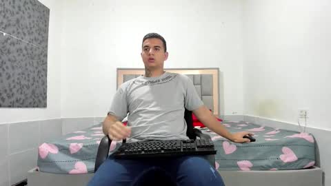 SIMON KELER online show from December 1, 9:58 am