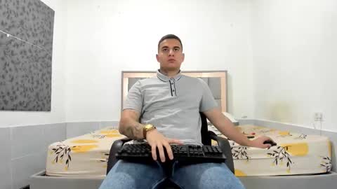 SIMON KELER online show from March 11, 2:12 pm