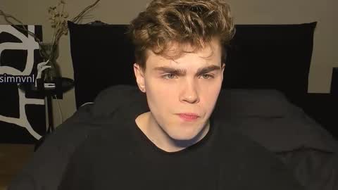 Snapshot of simonwnl chatting on December 14, 6:01 pm Simon online show from December 14, 6:01 pm