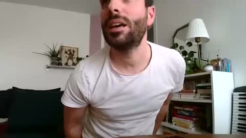 Snapshot of simonxtem chatting on January 13, 1:49 pm Simonxtem online show from January 13, 1:49 pm