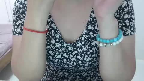 Snapshot of simplesindyxx chatting on March 2, 9:42 am simplesindyxx online show from March 2, 9:42 am