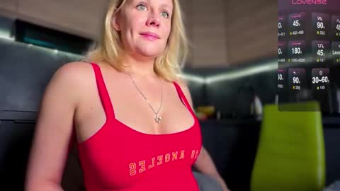 A present for me  online show from March 30, 7:04 pm