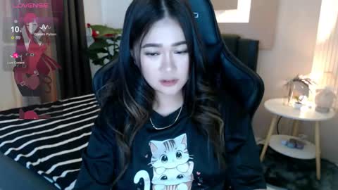 Adrianna Fowler online show from November 11, 1:05 am