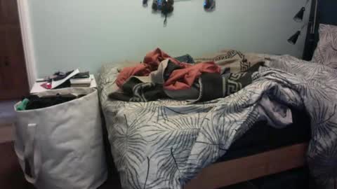 Snapshot of simplyminded chatting on February 8, 1:47 pm simplyminded online show from February 8, 1:47 pm