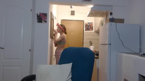 simyhvn online show from February 6, 5:14 am