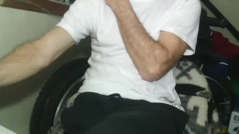 Snapshot of sincity98 chatting on January 8, 6:59 am sinner online show from January 8, 6:59 am