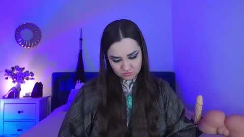 Snapshot of sindeleros chatting on February 17, 2:15 pm Ms. Sindel online show from February 17, 2:15 pm