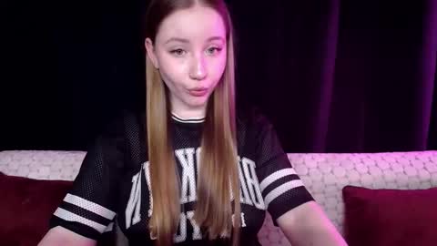Snapshot of sindiwatsoon chatting on December 22, 12:49 pm Sindi online show from December 22, 12:49 pm