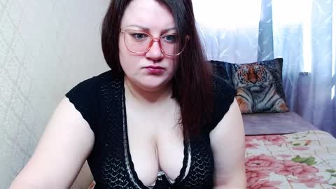 Snapshot of sindyjenice chatting on January 15, 6:43 am Angela online show from January 15, 6:43 am