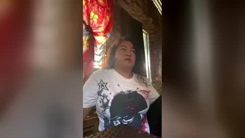 Snapshot of sinfullwife6969 chatting on February 12, 2:06 am sinfullwife6969 online show from February 12, 2:06 am