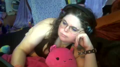 Siofra online show from April 11, 1:21 am