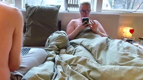 Sir Bacchus  Miss Essre online show from March 17, 9:01 am