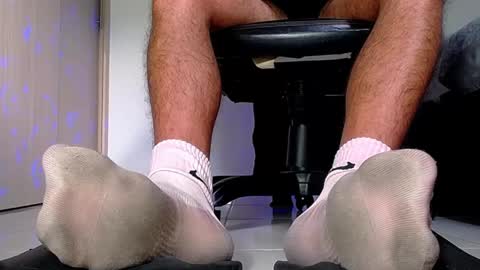 only foot                         worshipers here online show from October 3, 9:12 pm