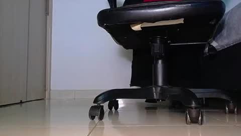 only foot                         worshipers here online show from October 19, 7:20 am