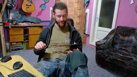 I am The Fourth and only Sir. Pelo online show from January 7, 11:01 am