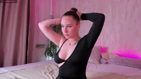 Snapshot of sira_fey chatting on September 16, 8:15 am Sheils online show from September 16, 8:15 am