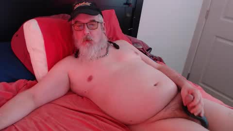 Snapshot of sirbeercan chatting on February 27, 6:35 am sir beer can the friendly hermit online show from February 27, 6:35 am