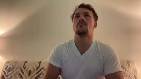 Snapshot of sirbubblesworth chatting on December 8, 3:43 am sirbubblesworth online show from December 8, 3:43 am