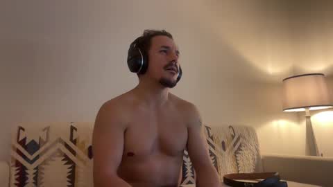 Snapshot of sirbubblesworth chatting on January 21, 7:58 am sirbubblesworth online show from January 21, 7:58 am