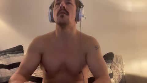 Snapshot of sirbubblesworth chatting on January 30, 2:38 am sirbubblesworth online show from January 30, 2:38 am