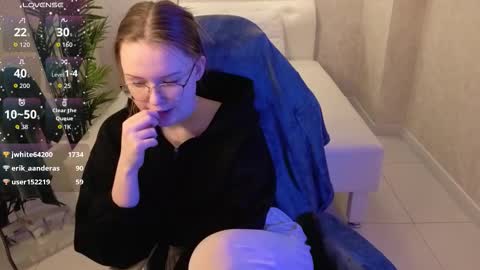 sirenablessing online show from December 22, 1:19 pm