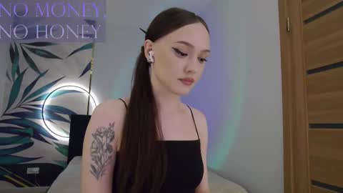 Snapshot of sirenaswhisper chatting on February 13, 9:00 pm Goddess Sirena online show from February 13, 9:00 pm