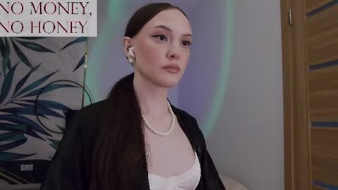 Snapshot of sirenaswhisper chatting on July 27, 3:57 am Goddess Sirena online show from July 27, 3:57 am