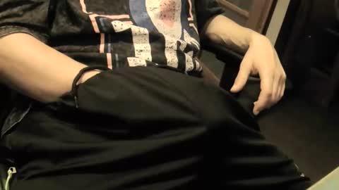 Snapshot of siriusobjt chatting on December 15, 3:44 am siriusobjt online show from December 15, 3:44 am