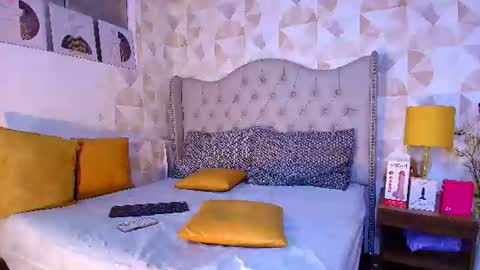 Snapshot of siriuss_collin chatting on July 17, 1:40 pm siriuss_collin online show from July 17, 1:40 pm