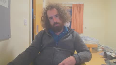 Snapshot of sirspammer chatting on September 24, 6:22 pm sirspammer online show from September 24, 6:22 pm