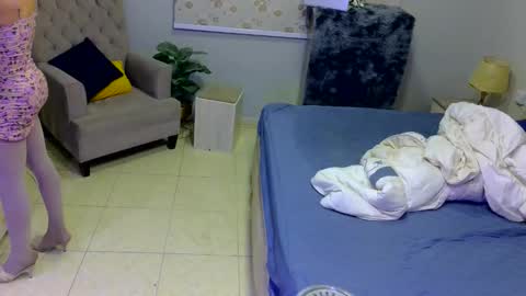 D i f a  Ana Arbeh shemale online show from February 26, 3:49 am