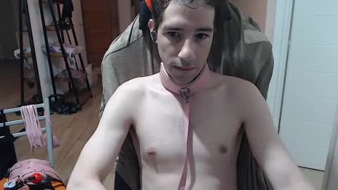 Snapshot of sissy_slave95 chatting on January 7, 11:48 am sissy slave online show from January 7, 11:48 am