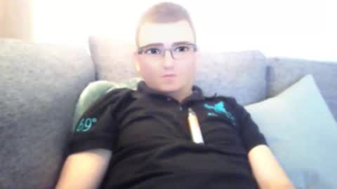 looking for older male ore female to use me sexually and be good to me ahhhhh online show from September 15, 10:32 pm