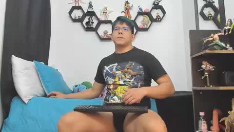 Snapshot of siul_bigcock chatting on March 3, 9:37 am Siul Thompson online show from March 3, 9:37 am