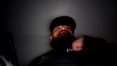 Snapshot of six_23 chatting on December 16, 6:29 am Sixxx online show from December 16, 6:29 am