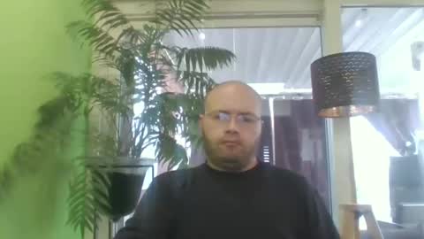 Snapshot of sixten113 chatting on February 11, 9:14 am sixten113 online show from February 11, 9:14 am