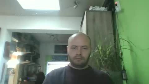 sixten19795 online show from November 19, 8:47 am