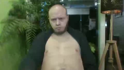 sixten19795 online show from December 19, 7:37 am