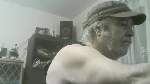 Snapshot of sizemick_u235 chatting on January 11, 6:46 pm Mickey B online show from January 11, 6:46 pm